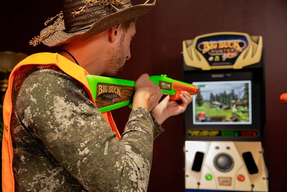 arcade1up big buck hunter pro deluxe arcade machine arcade1up big buck hunter pro deluxe arcade machine