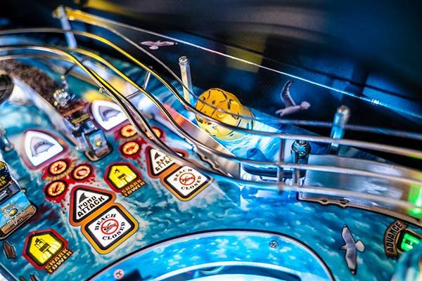 jaws pro pinball machine by stern jaws pro pinball machine by stern