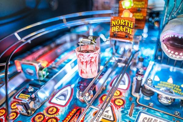 jaws pro pinball machine by stern jaws pro pinball machine by stern